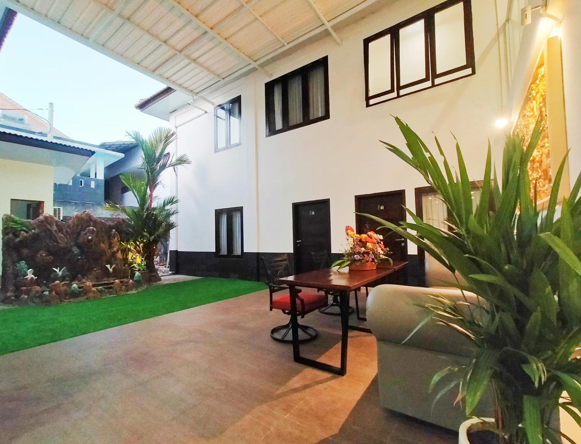 Carstenzs Home Kuta Kuta Lombok Exterior foto